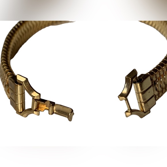 Gorgeous! Vintage Gold Plated Tight Link Snake Chain Bracelet Woman’s Jewelry - Picture 5 of 7